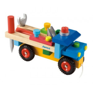 Dřevěný kamion s nářadím