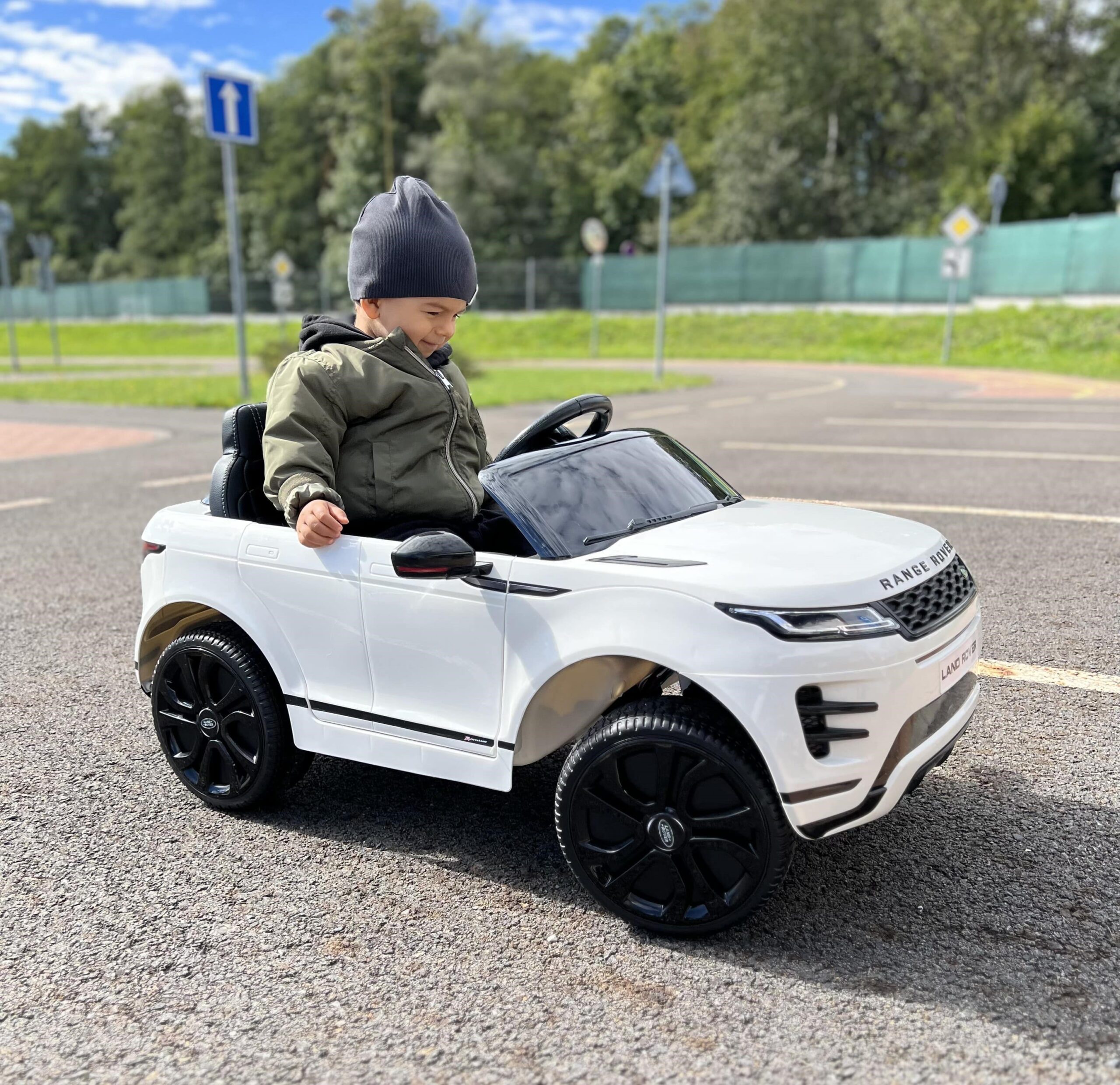 Elektrické autíčko Range Rover Evoque bílé - Obrázek 2